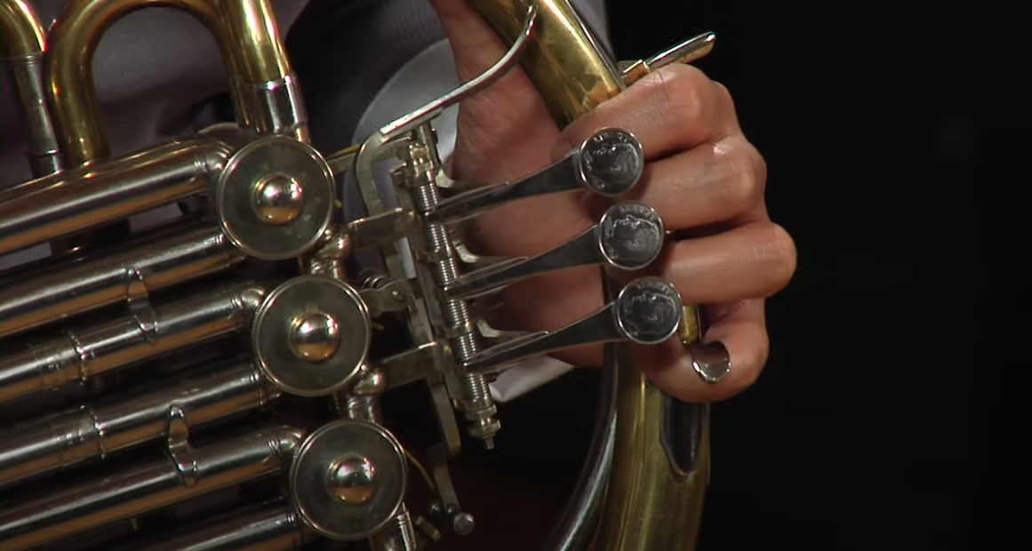 what's a french horn what's a french horn